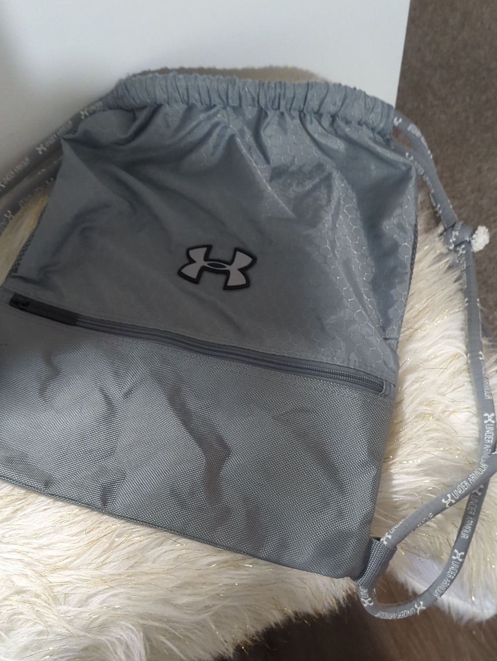 Under Armour Light Gray Drawstring Backpack with Front Zip Pocket